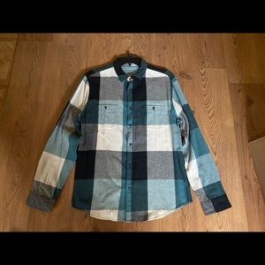 Flannel/Button-Down Long Sleeve Shirt for Men.